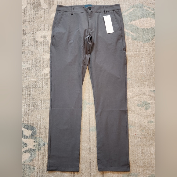 Mens Taylrd Pants. Gray. Size 32x32. NWT.
